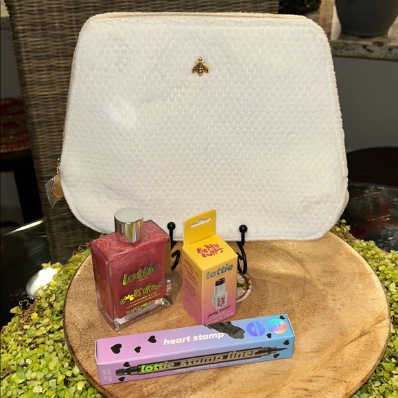 Guerlain Paris White Cosmetic Pouch with Lottie London Cosmetic Collection NWT - Picture 9 of 10